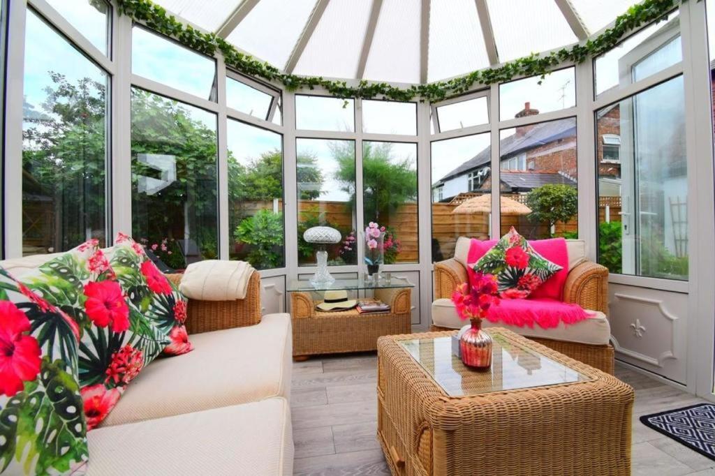 Formby Pinewood Studio住宿加早餐旅馆 外观 照片